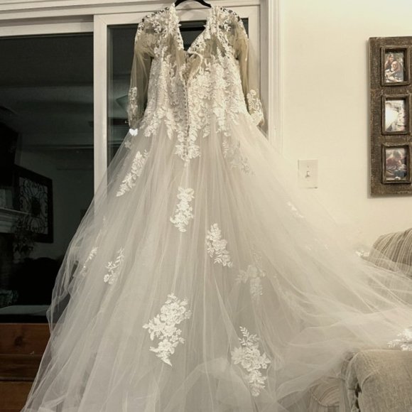 Morilee Wedding Dress Sample Size 28 - Picture 1 of 7